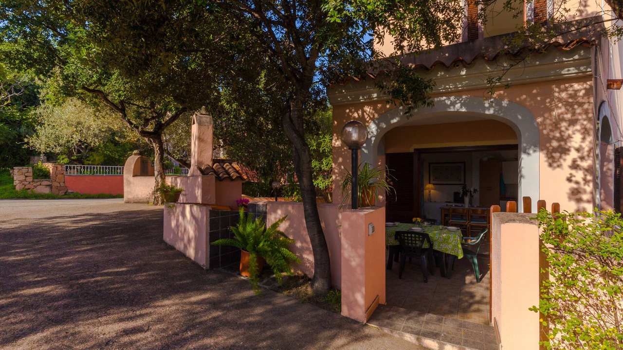 Photo of Outdoor in Agrustos