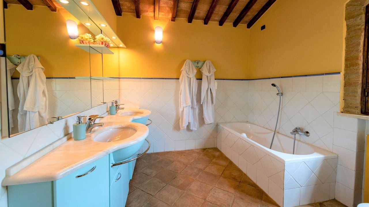 Photo of Bathroom in San Gimignano
