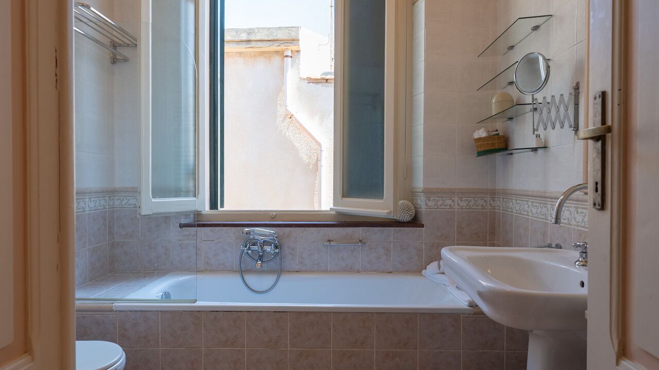 Photo of Bathroom in Alghero City Centre
