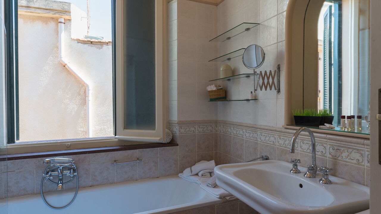 Photo of Bathroom in Alghero City Centre