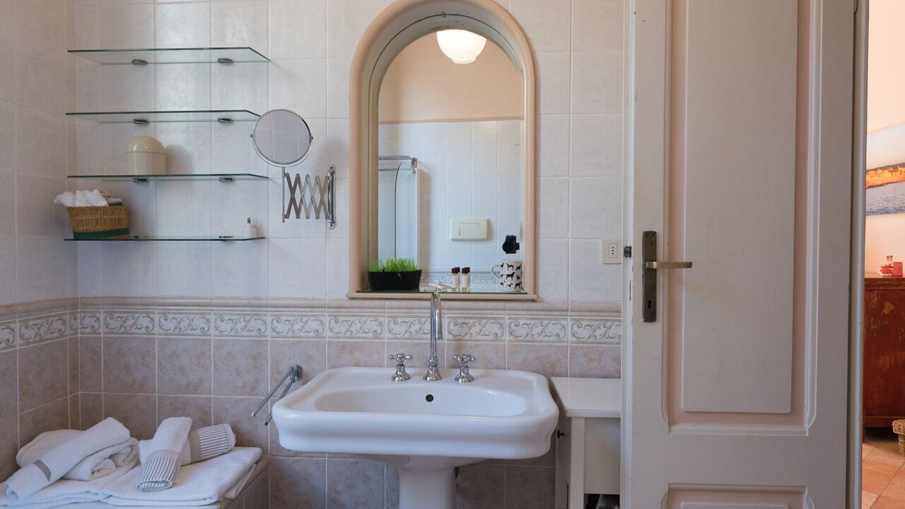 Photo of Bathroom in Alghero City Centre