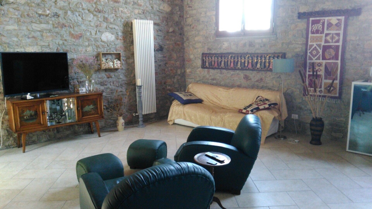 Photo of Livingroom in Toano