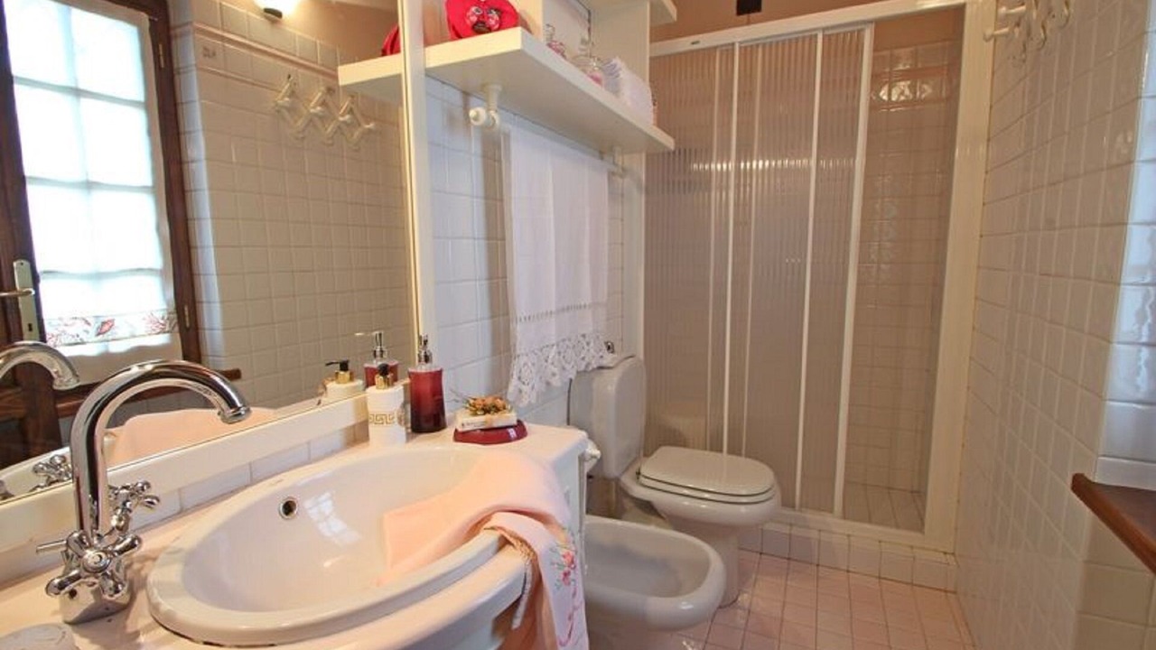 Photo of Bathroom in Pietrasanta