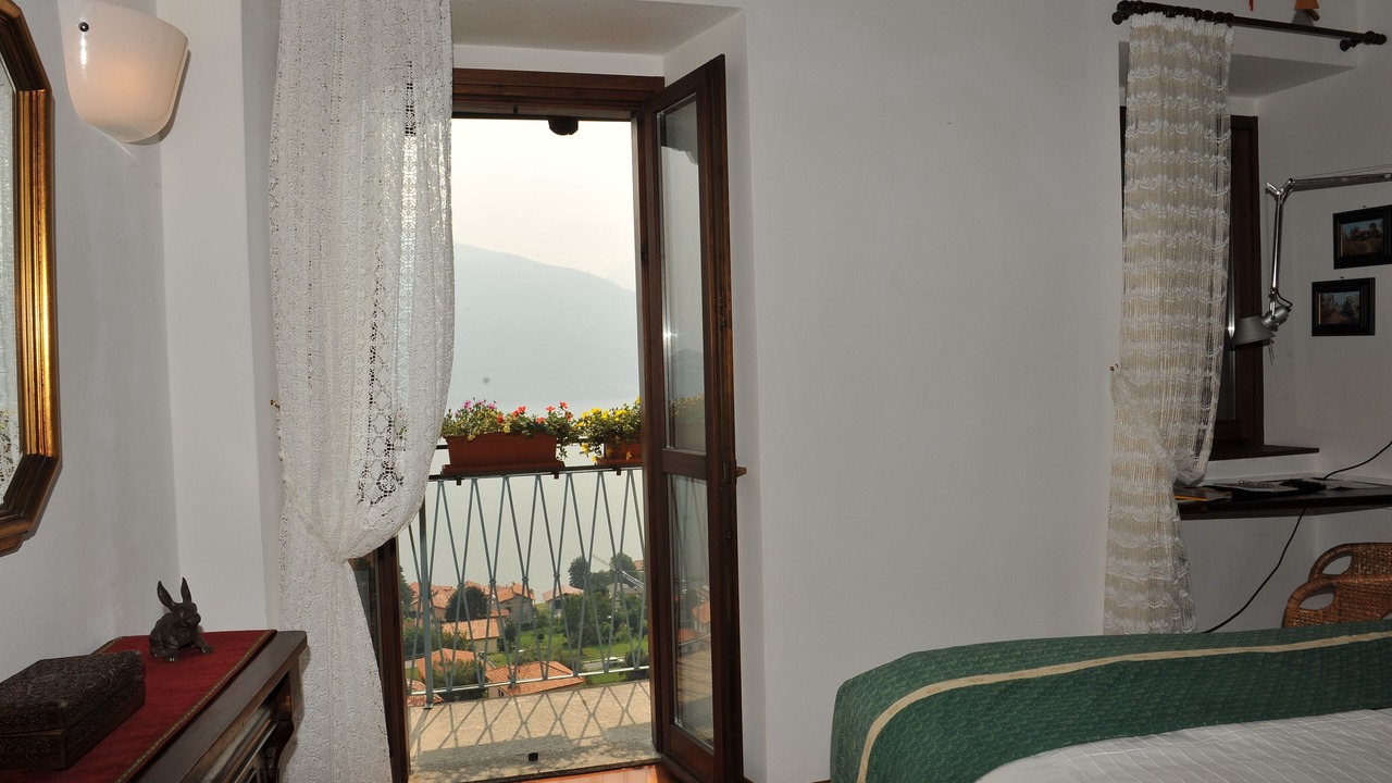 Photo of Bedroom in Calozzo