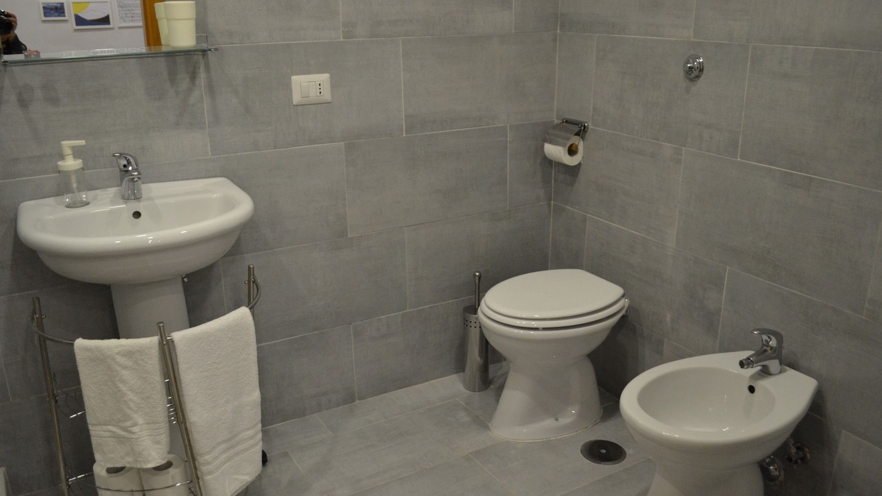 Photo of Bathroom in Naples City Centre