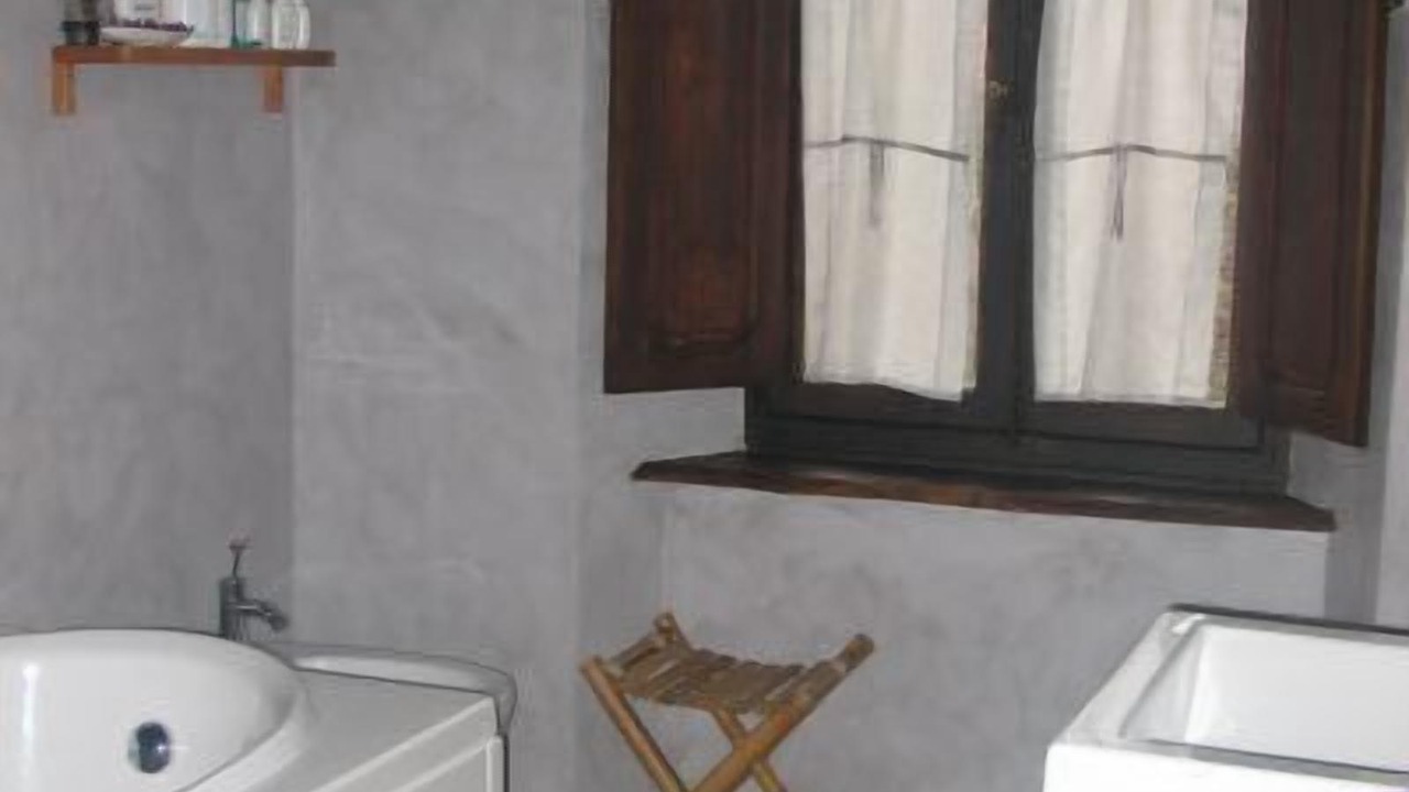 Photo of Bathroom in Saturnana