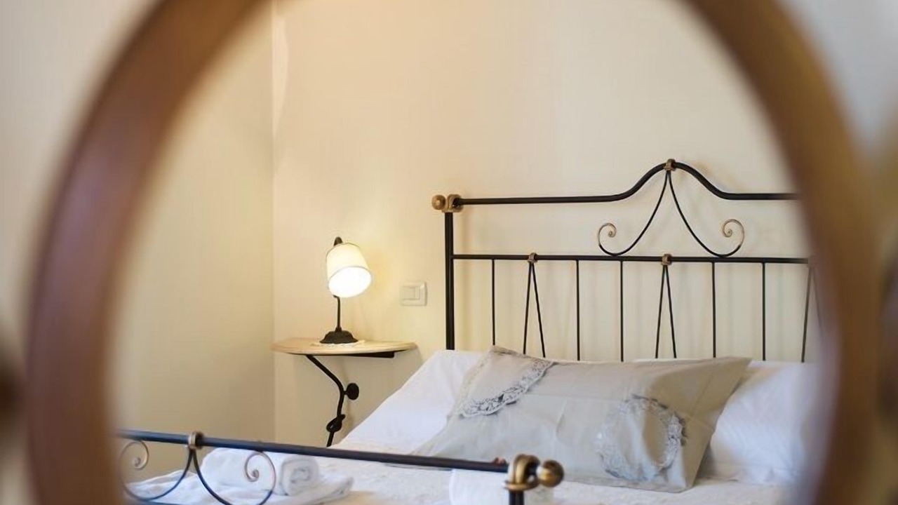 Photo of Bedroom in San Gimignano City Centre