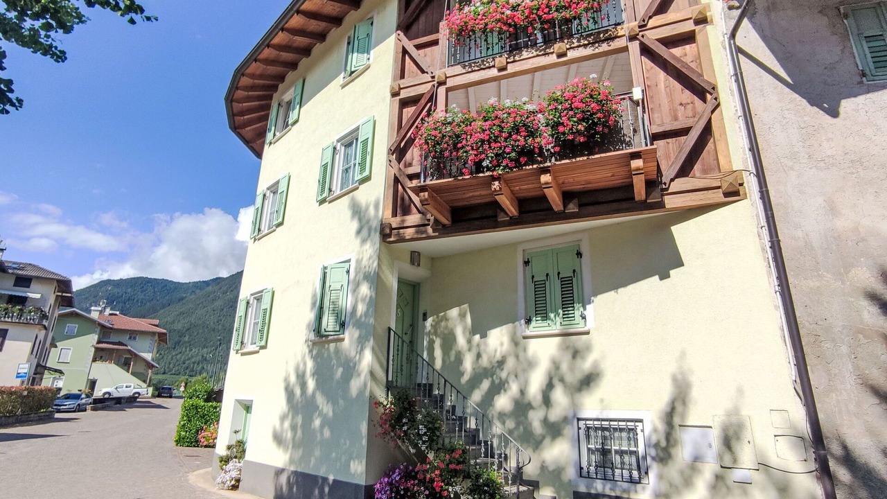 Photo of Outdoor in Livo