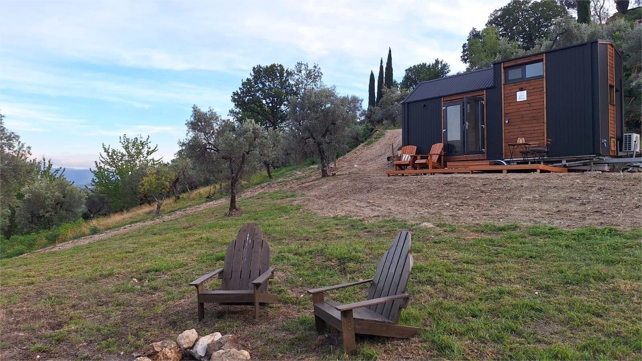 Photo of Outdoor in Mompeo