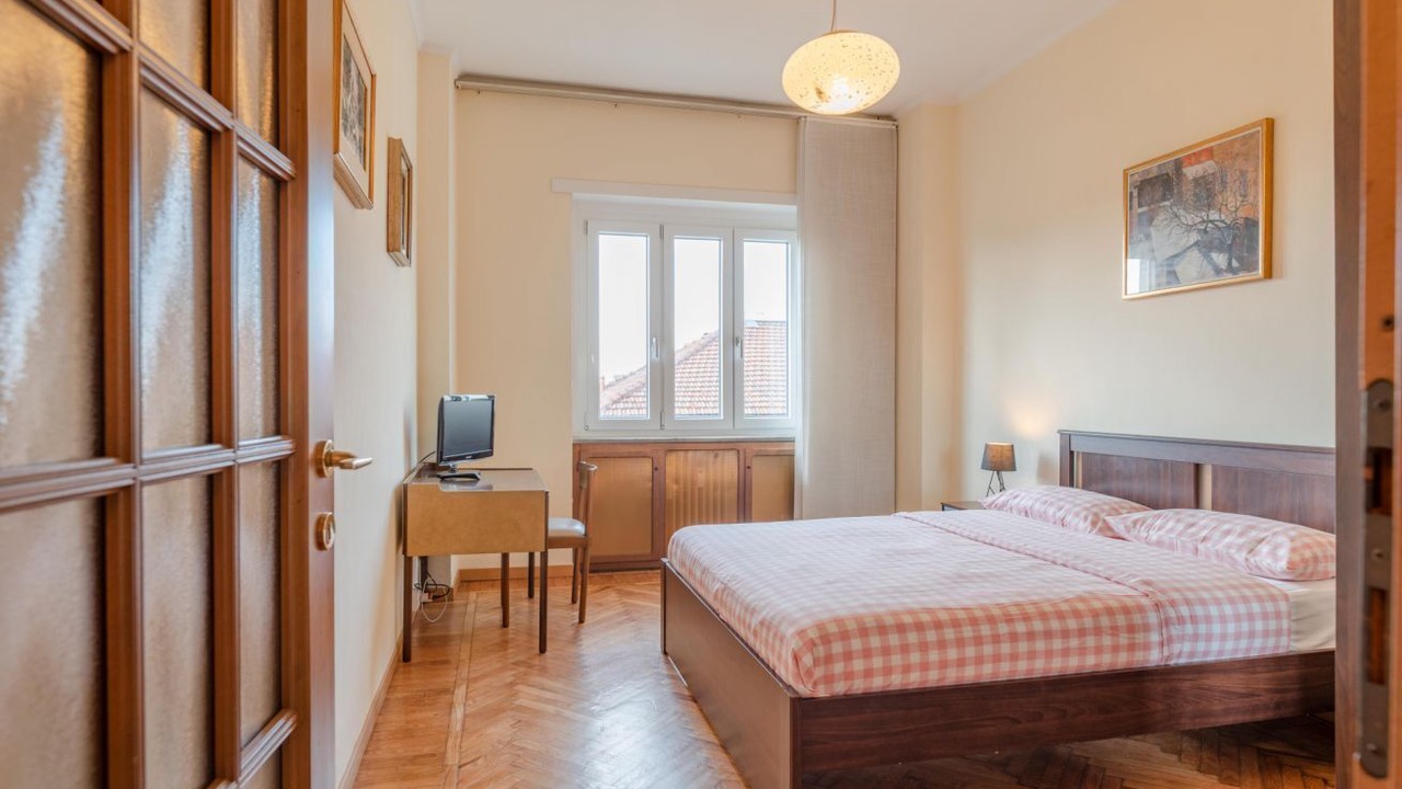 Photo of Bedroom in Parella