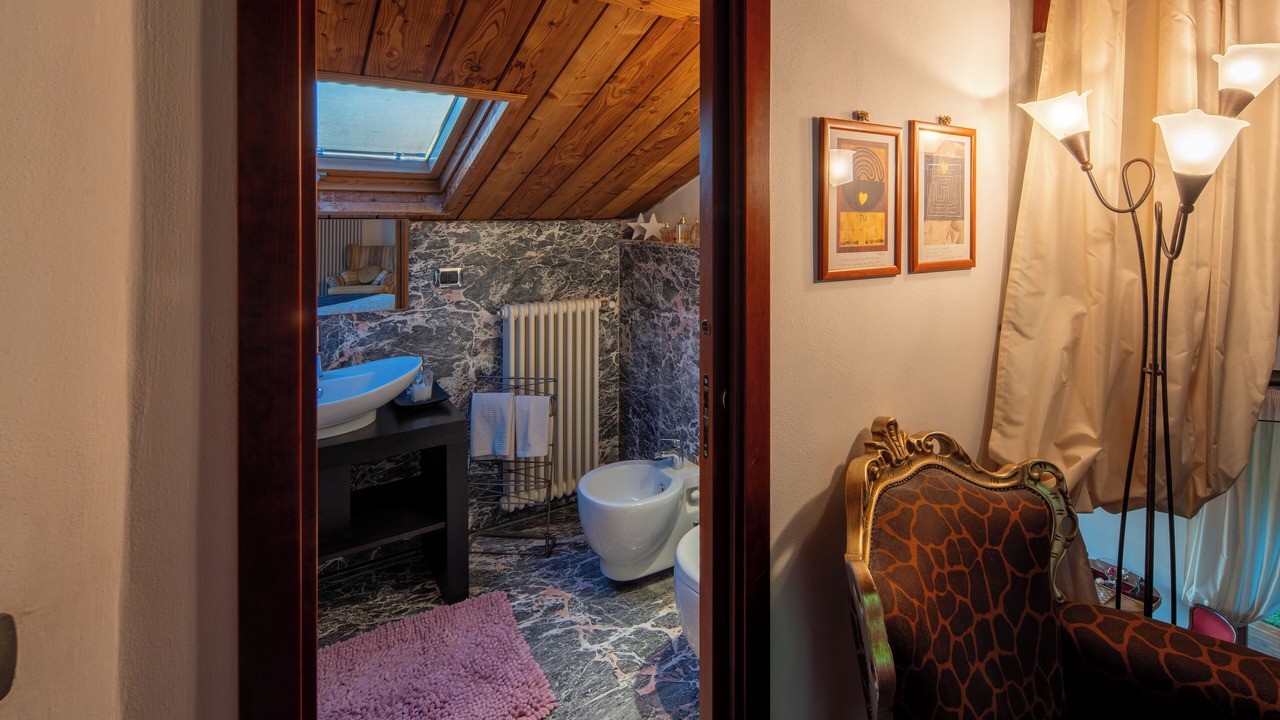 Photo of Bathroom in Alba