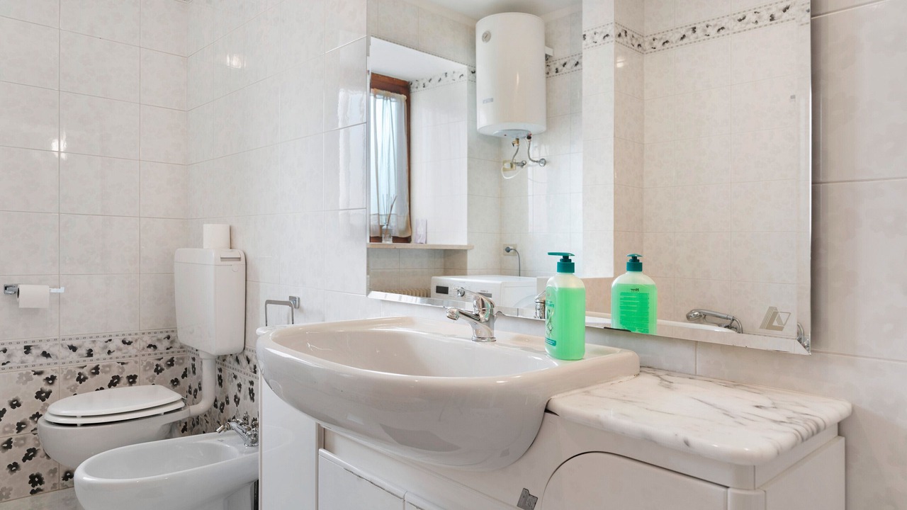 Photo of Bathroom in Romeno