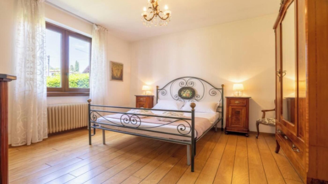 Photo of Bedroom in Menaggio