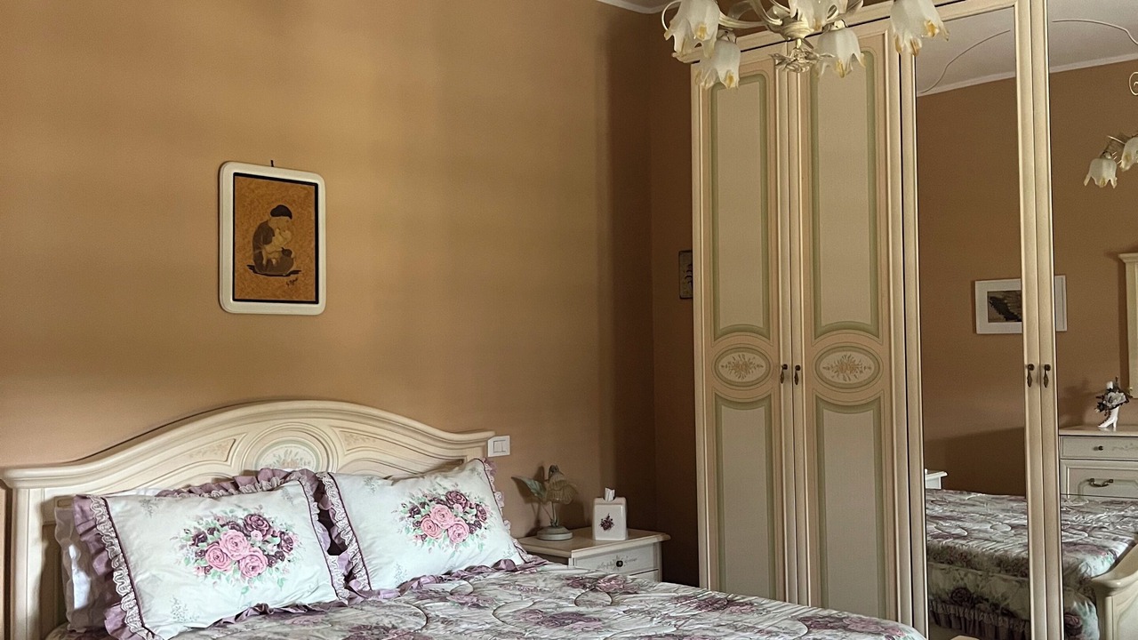 Photo of Bedroom in Tollo