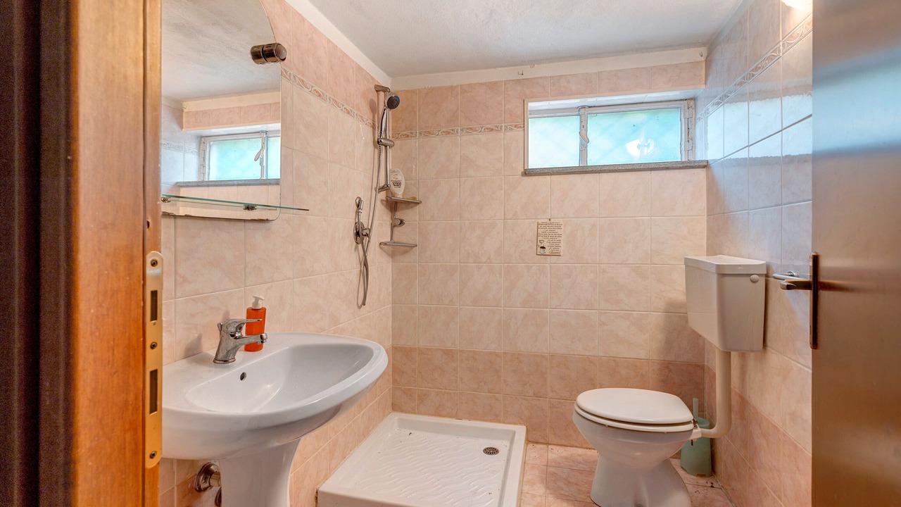 Photo of Bathroom in Nebbiuno