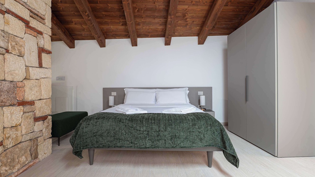 Photo of Bedroom in Valgatara