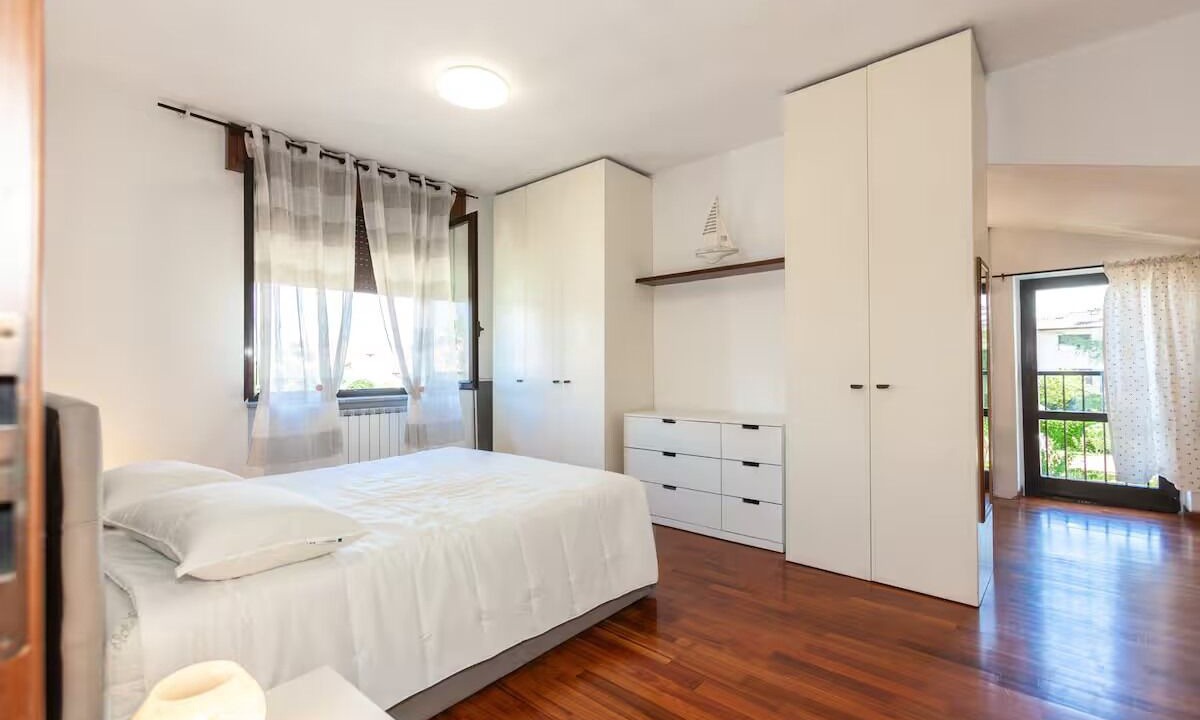 Photo of Bedroom in Carbonate