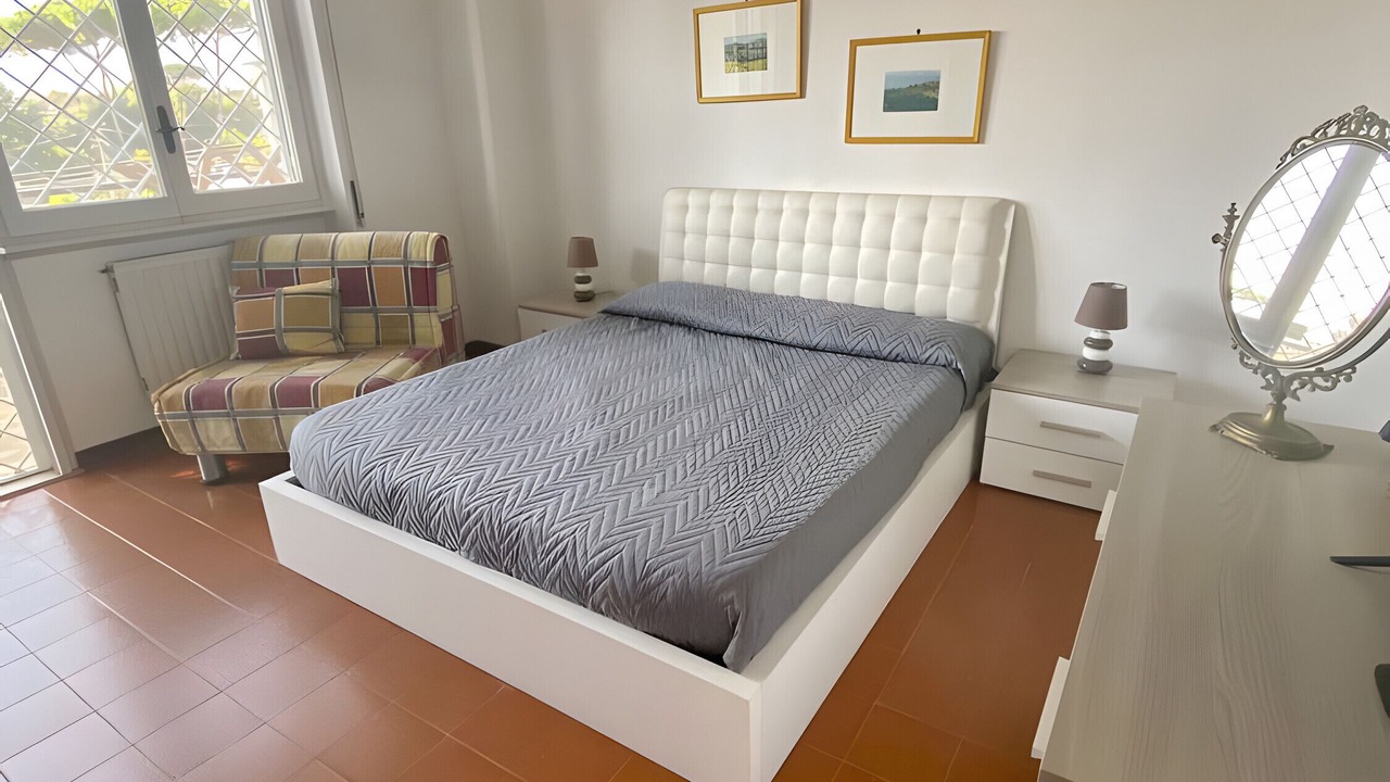Photo of Bedroom in Latina Lido