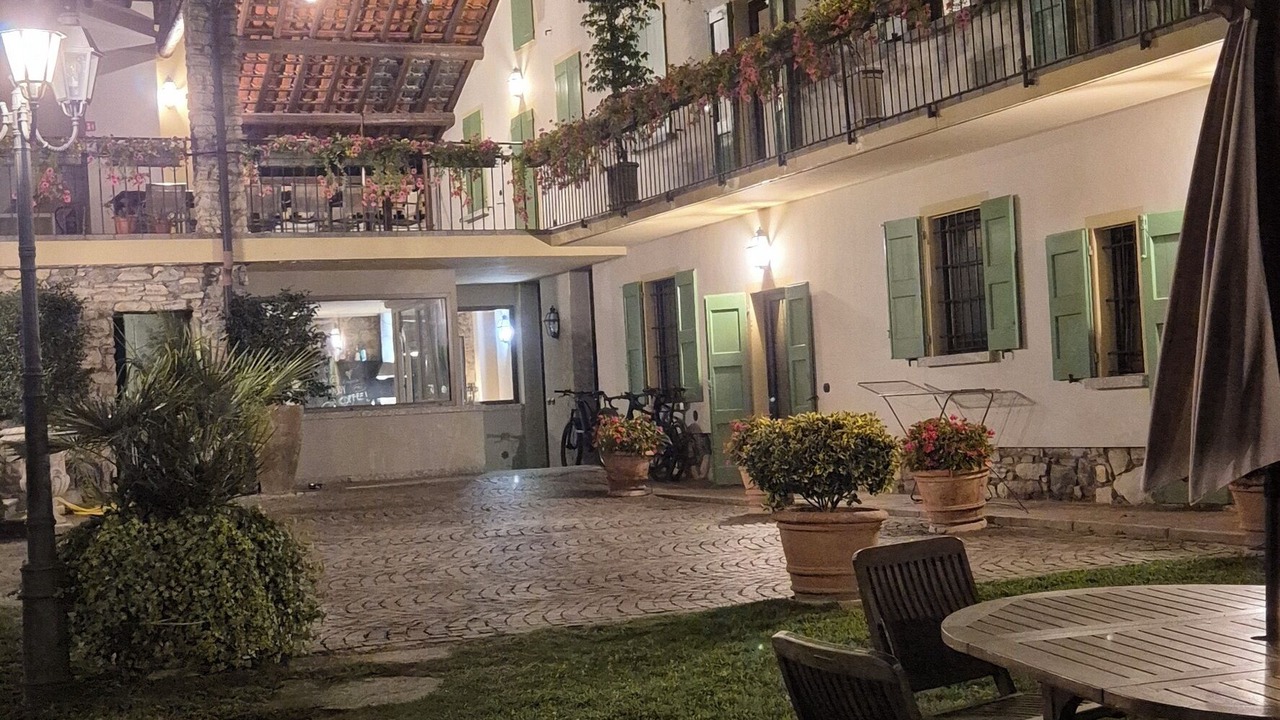 Photo of Outdoor in Albese con Cassano