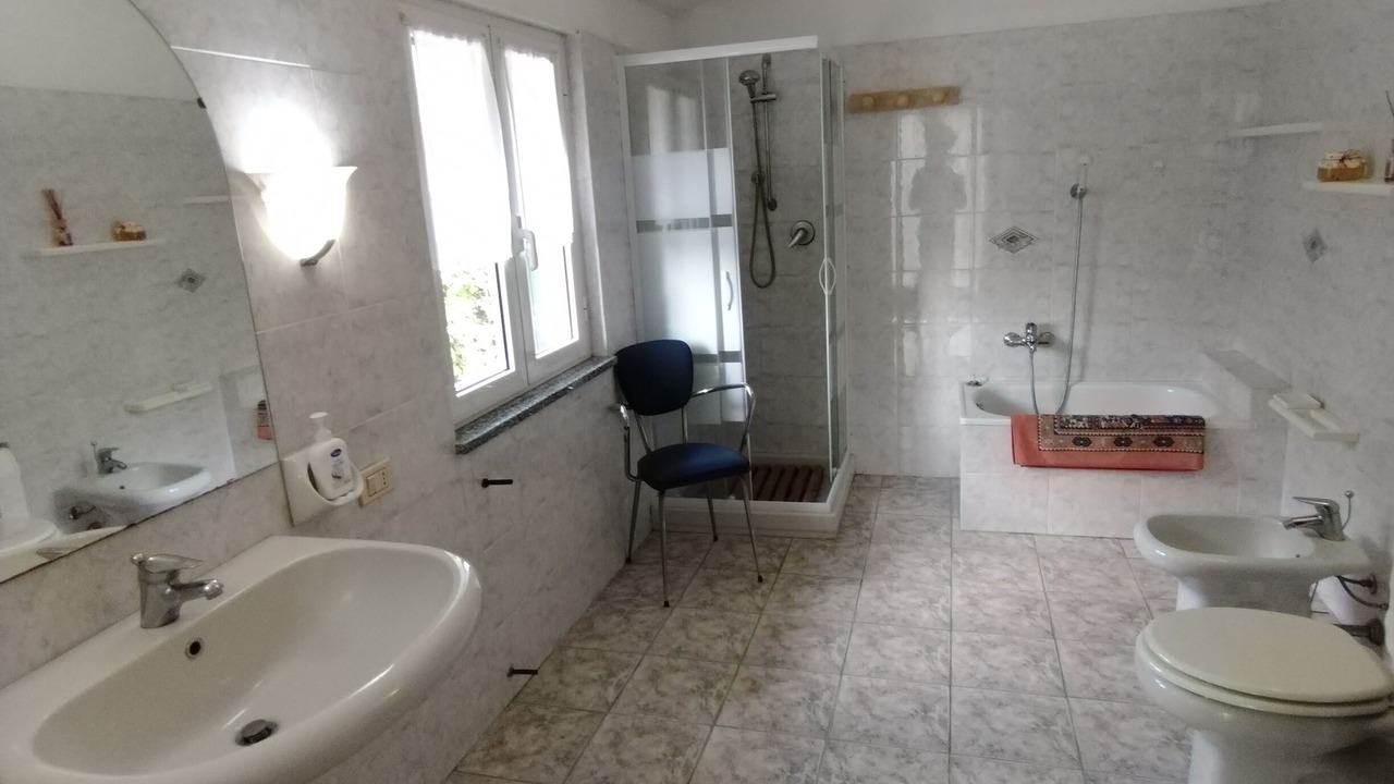 Photo of Bathroom in Trisobbio