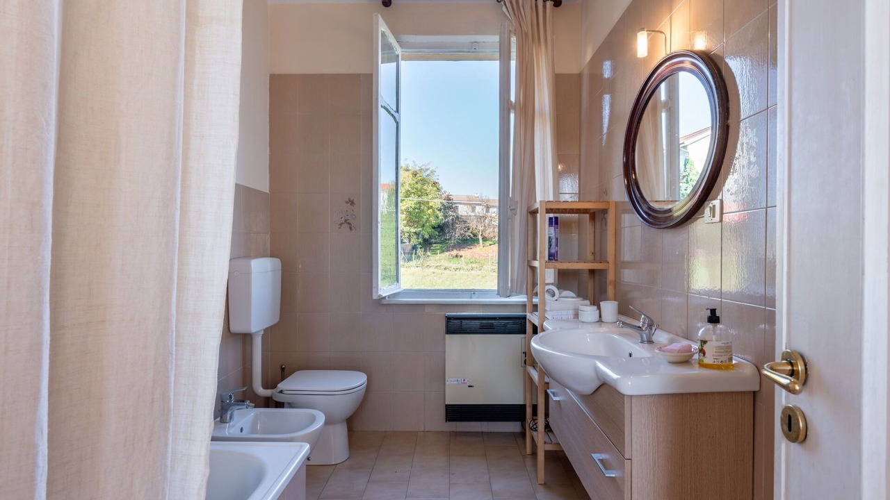 Photo of Bathroom in Montegrosso dʼAsti