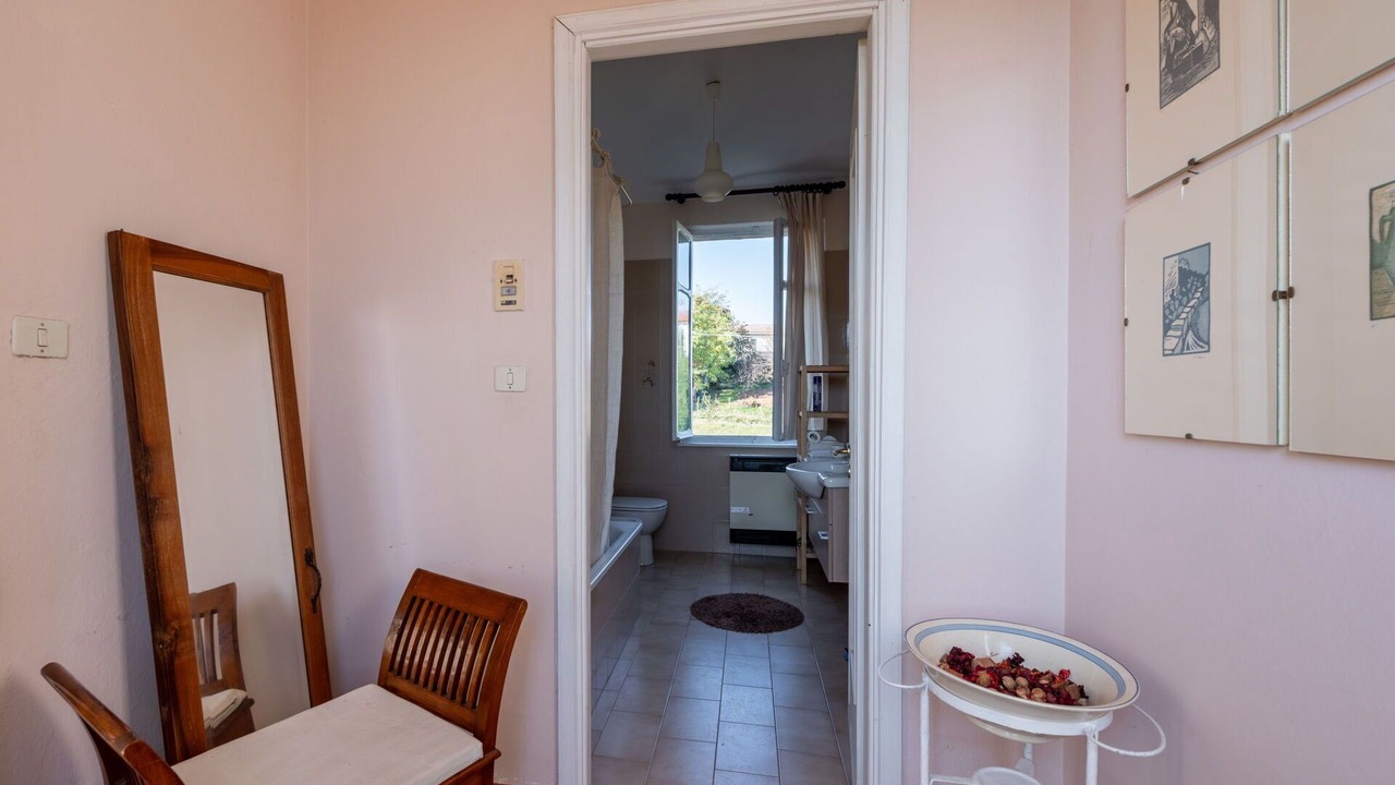Photo of Bedroom in Montegrosso dʼAsti