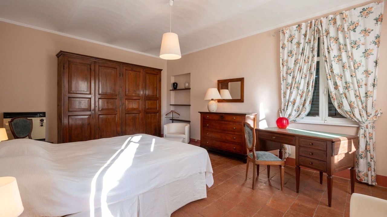 Photo of Bedroom in Montegrosso dʼAsti