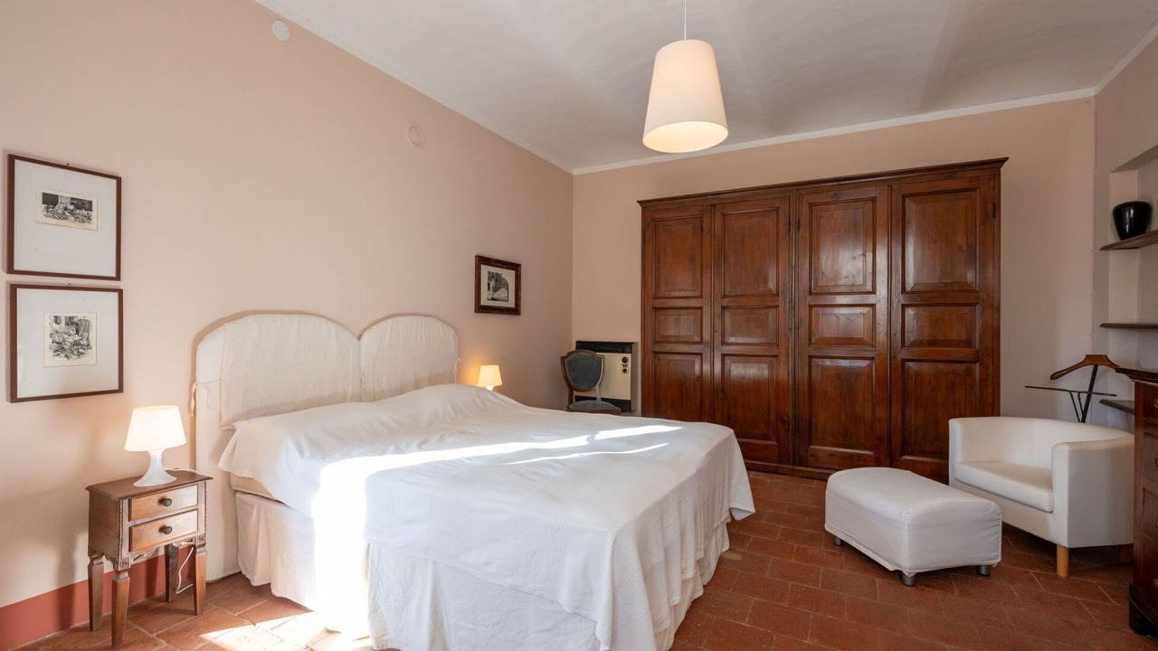 Photo of Bedroom in Montegrosso dʼAsti