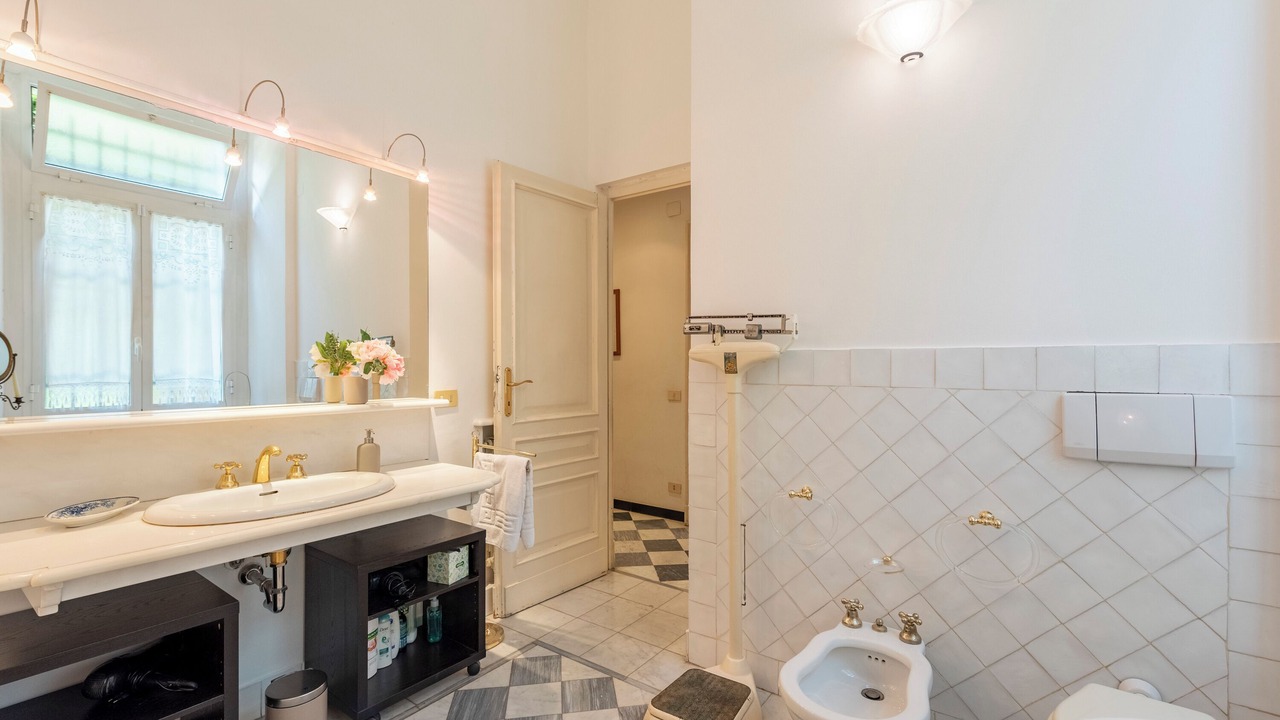Photo of Bathroom in Carignano
