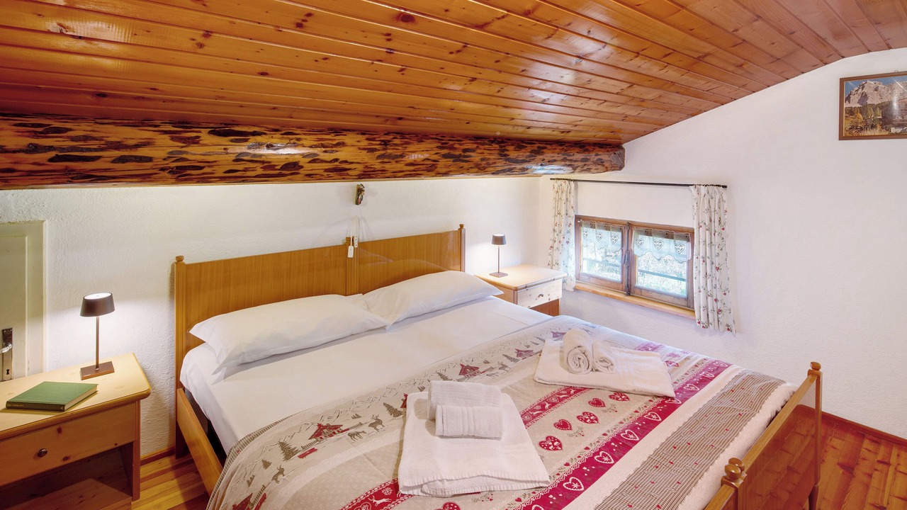 Photo of Bedroom in Caviola