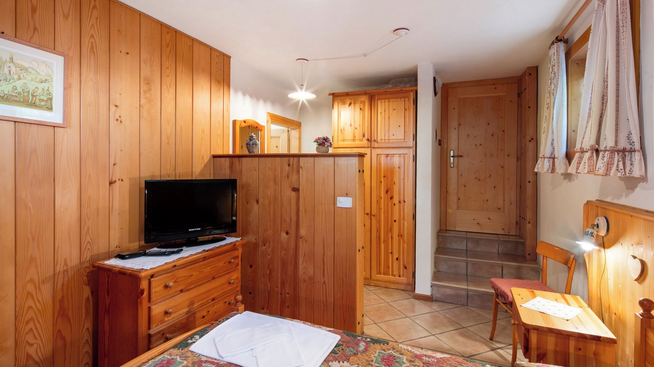Photo of Bedroom in Caviola