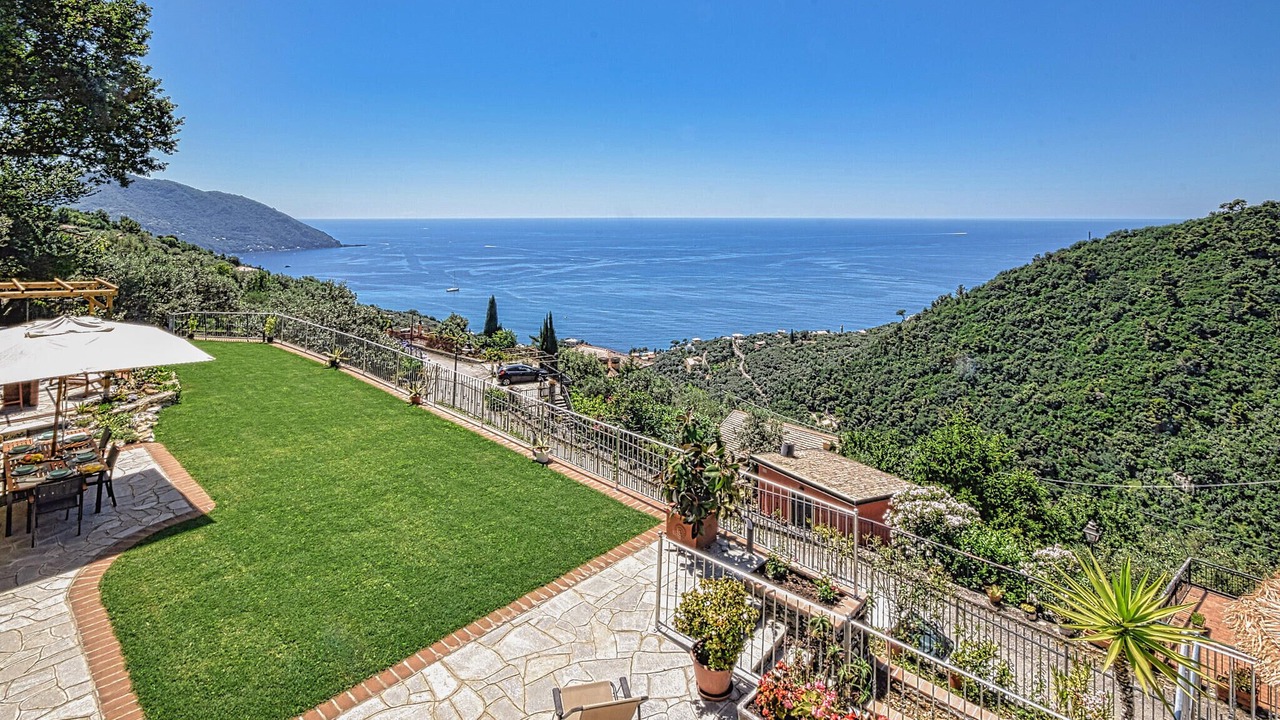 Photo of Bedroom in Recco