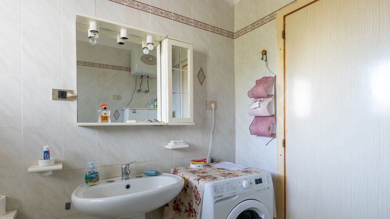 Photo of Bathroom in Oristano Historic Centre