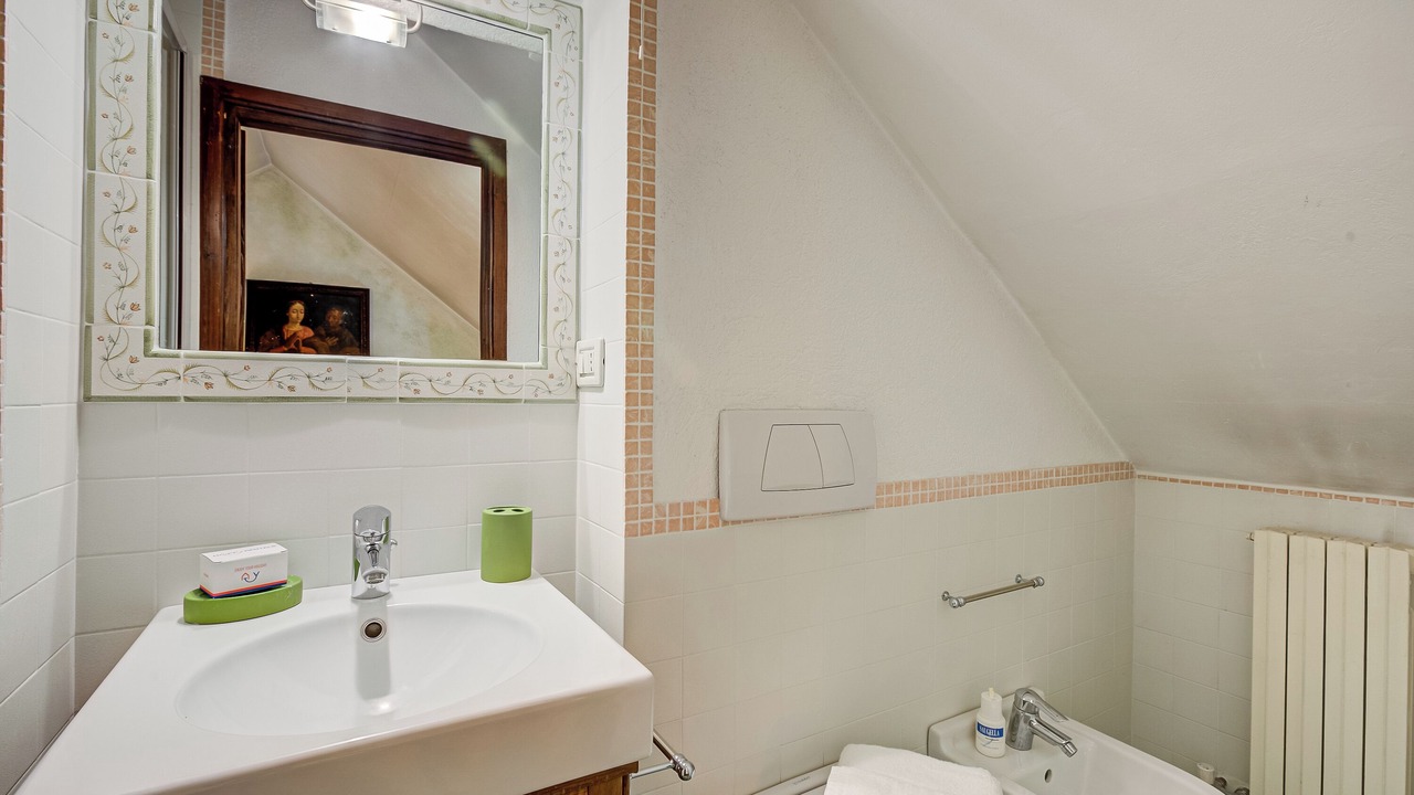 Photo of Bathroom in Grangesises
