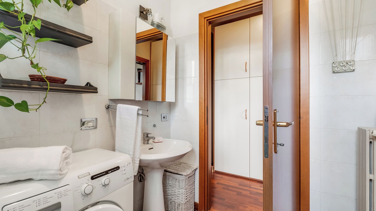Photo of Bathroom in Angera