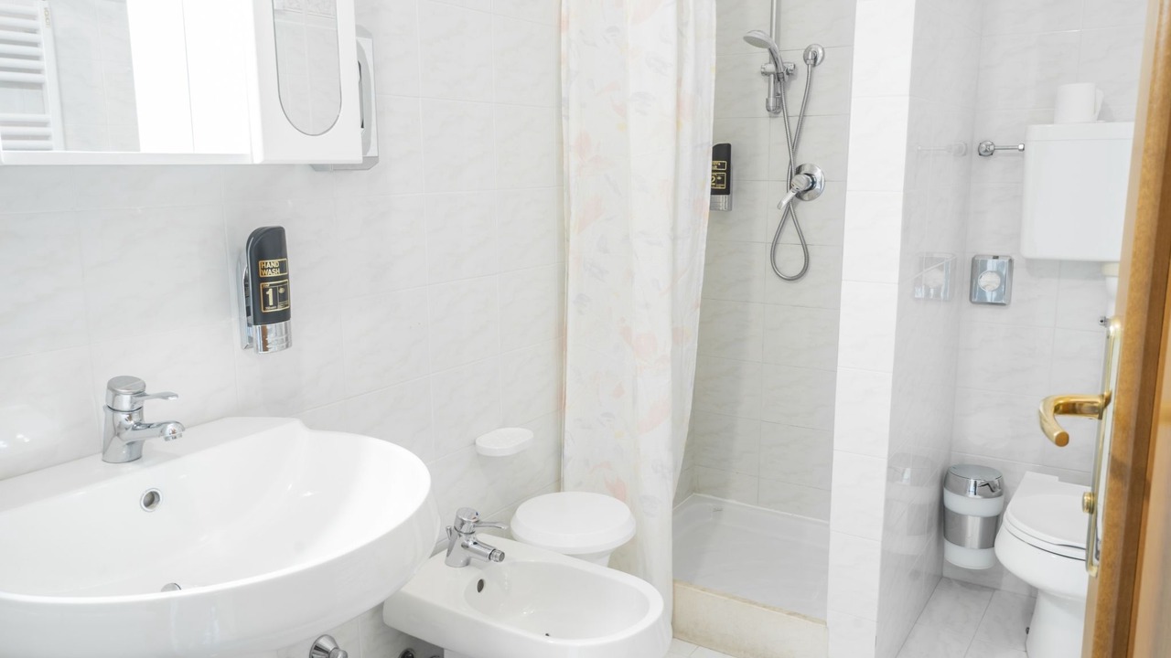 Photo of Bathroom in Campi