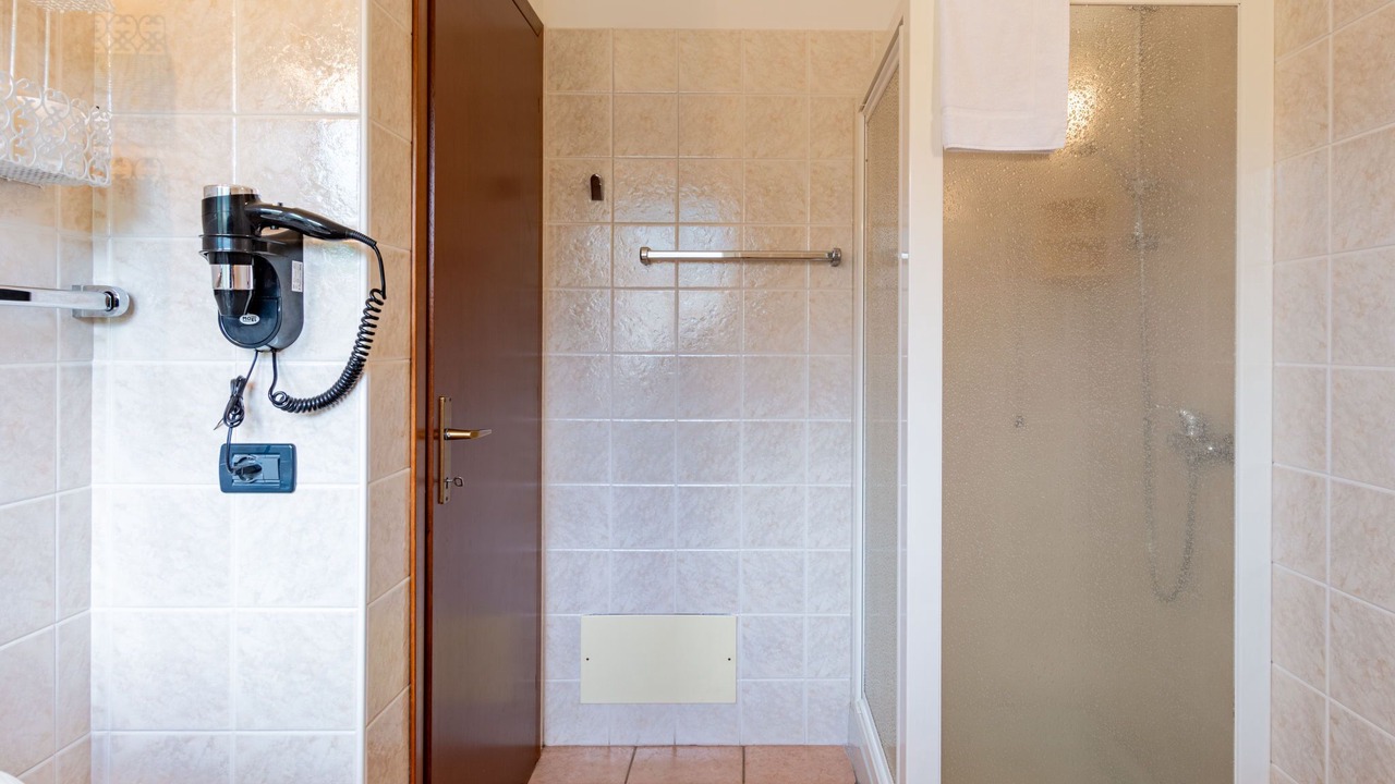 Photo of Bathroom in Garda