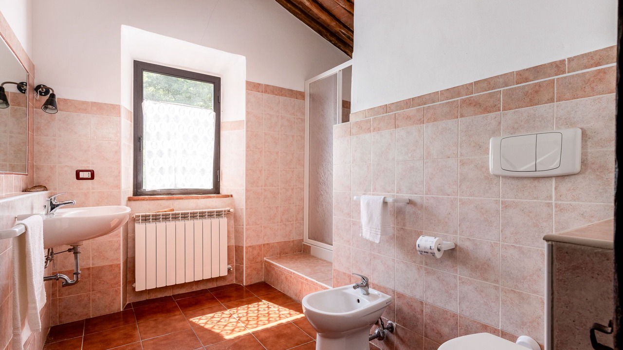 Photo of Bathroom in Montieri