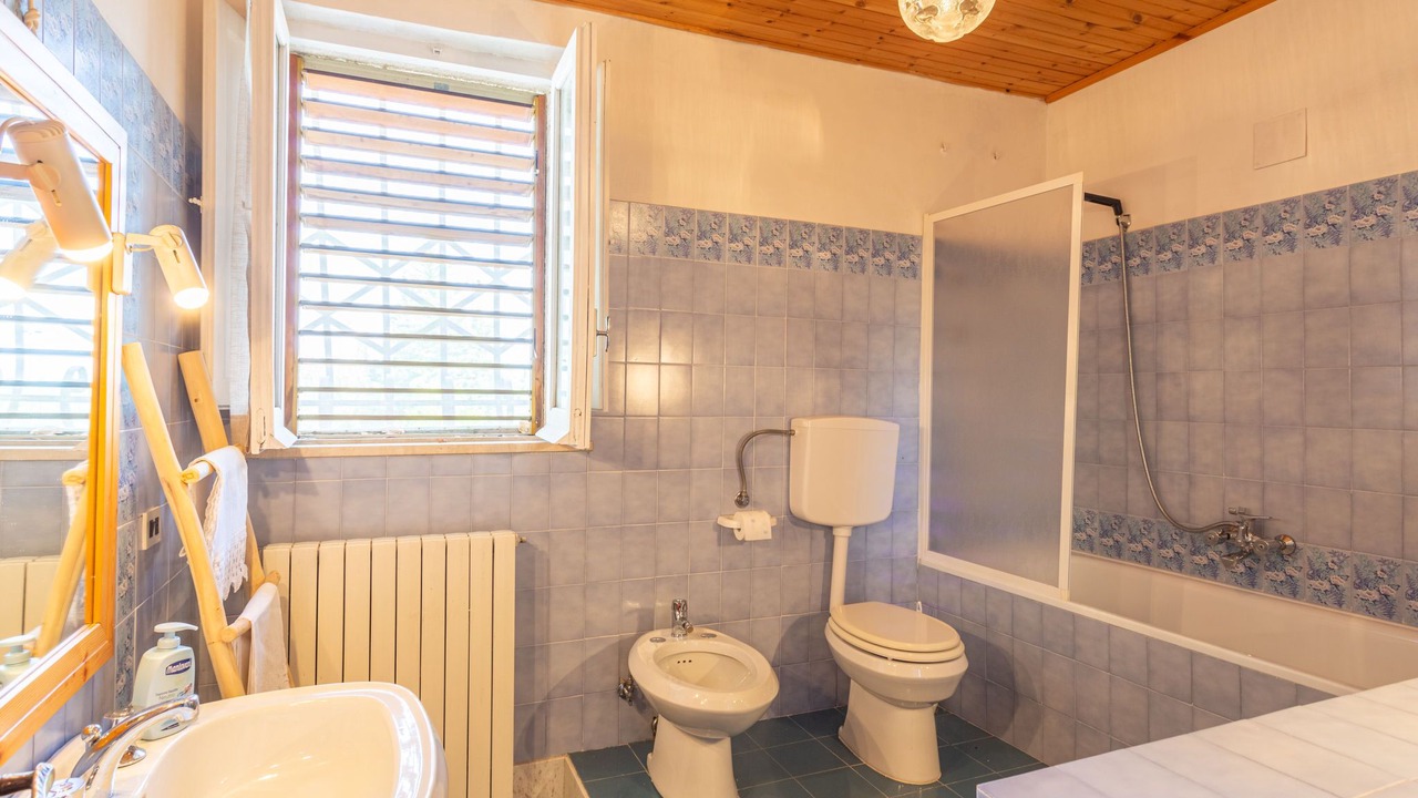 Photo of Bathroom in Rosciano