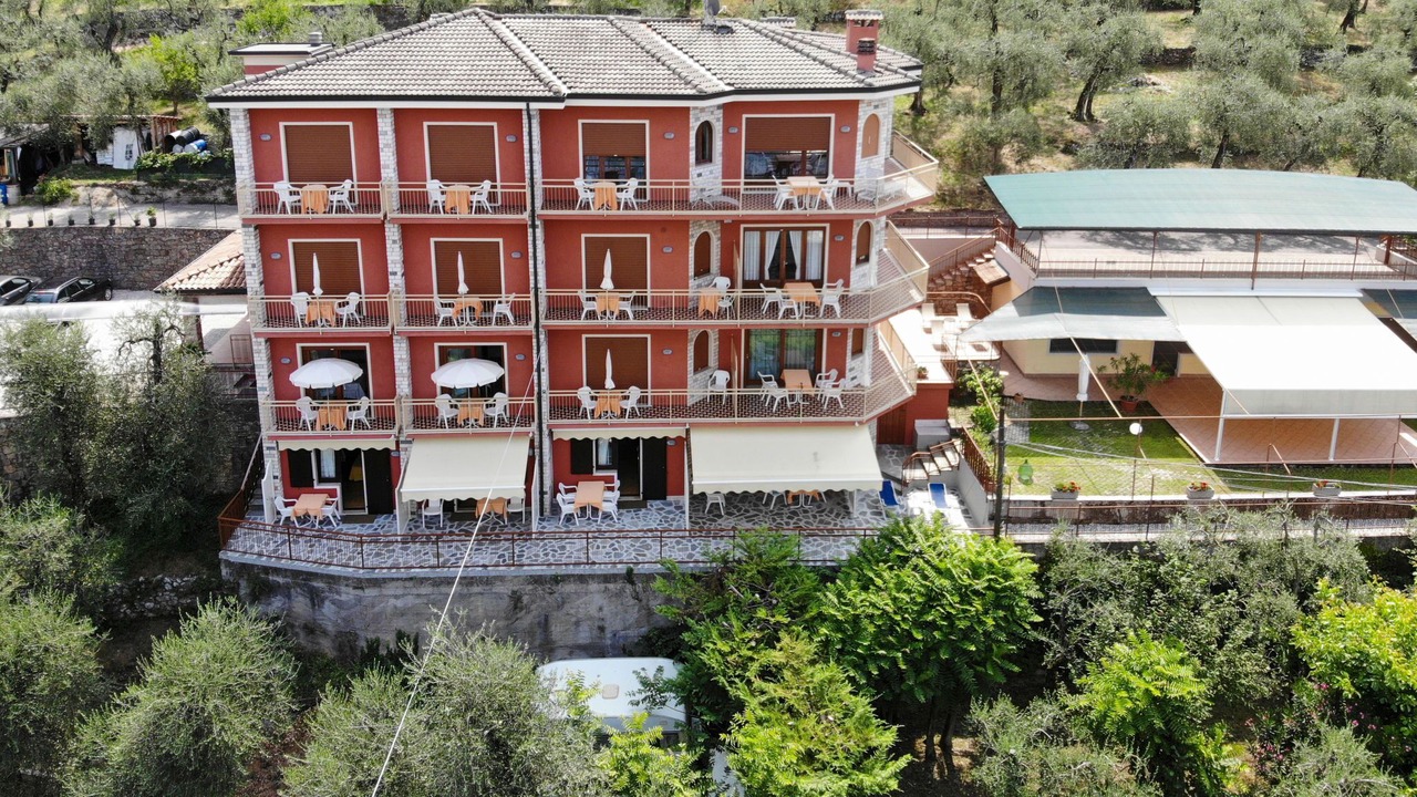 Photo of Others in Assenza
