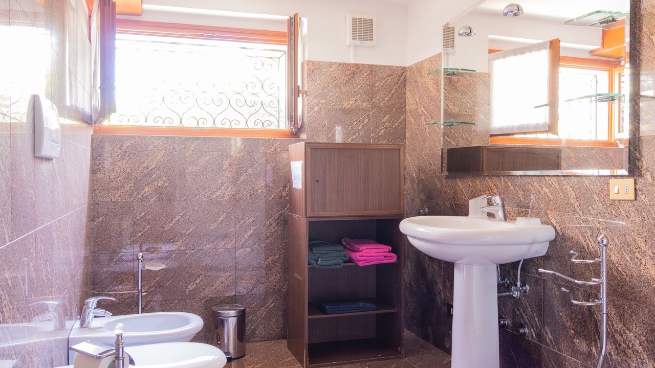 Photo of Bathroom in Magugnago