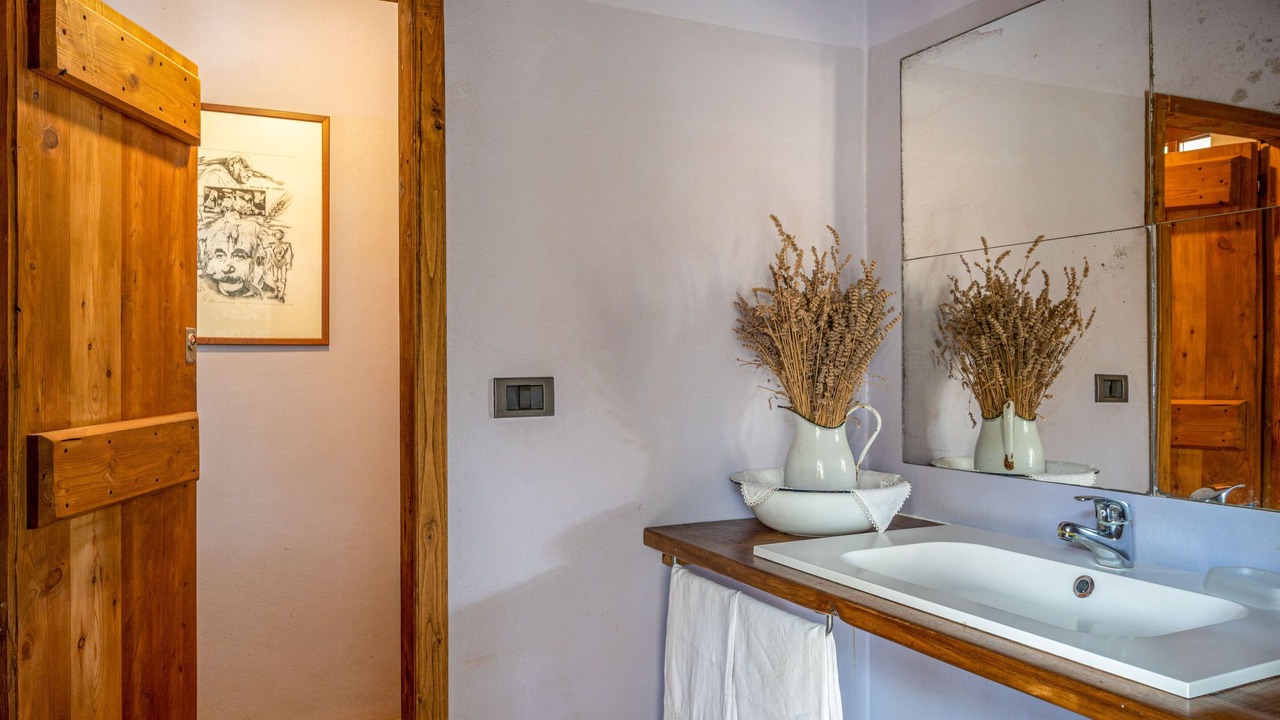Photo of Bathroom in Cortemilia
