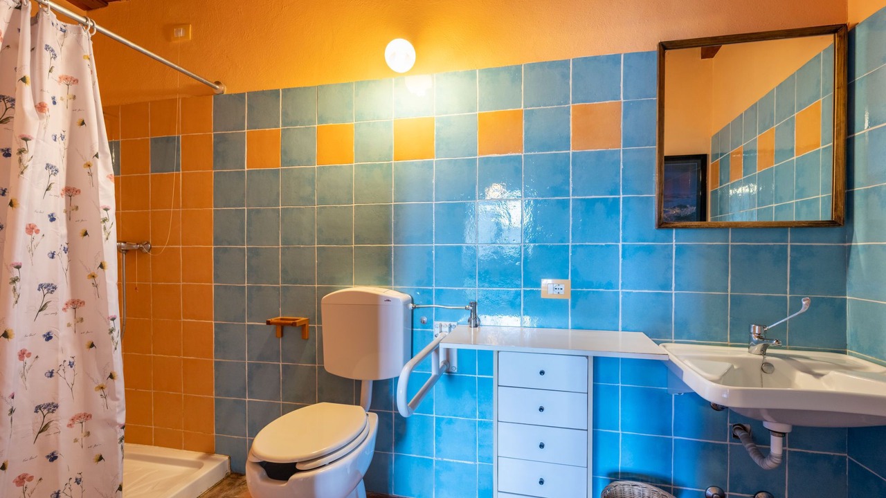 Photo of Bathroom in Cossano Belbo