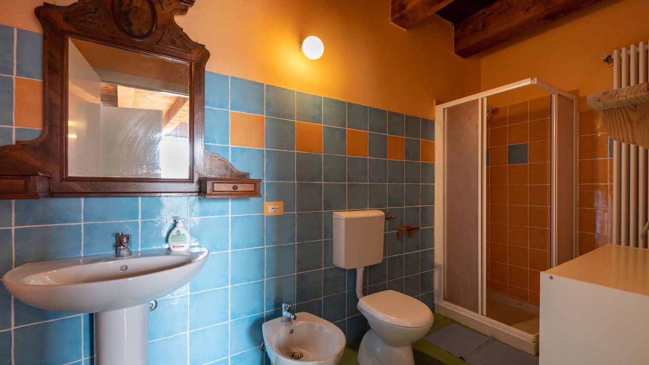 Photo of Bathroom in Cossano Belbo