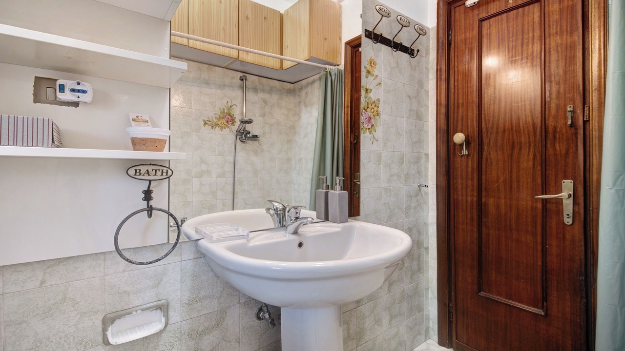 Photo of Bathroom in Recco