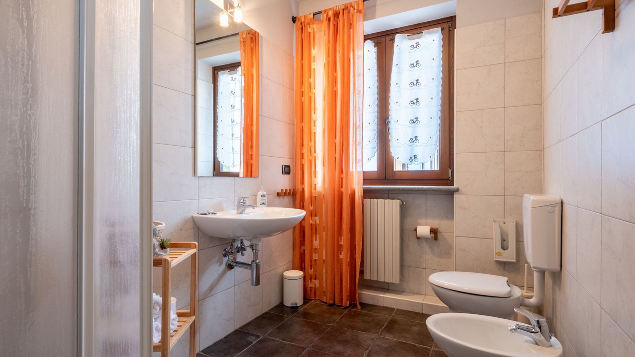 Photo of Bathroom in Narzole