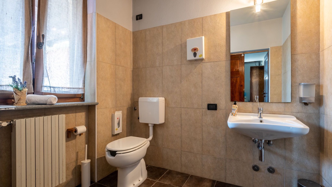 Photo of Bathroom in Narzole