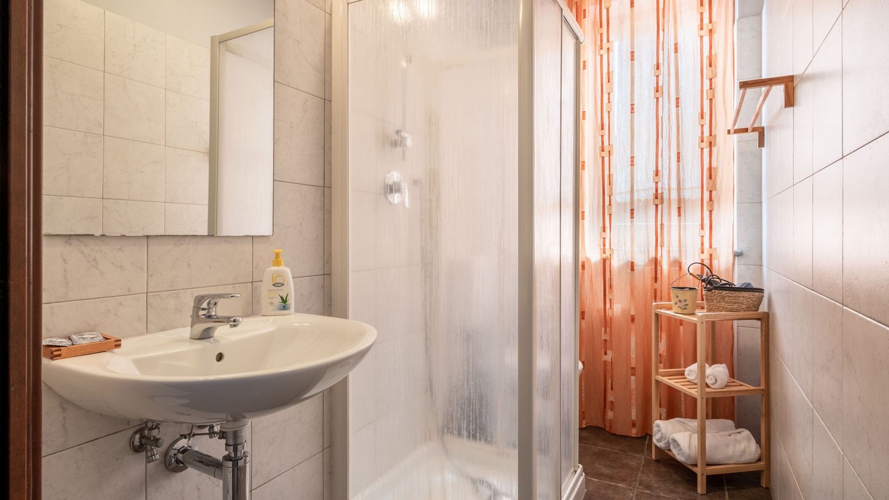 Photo of Bathroom in Narzole