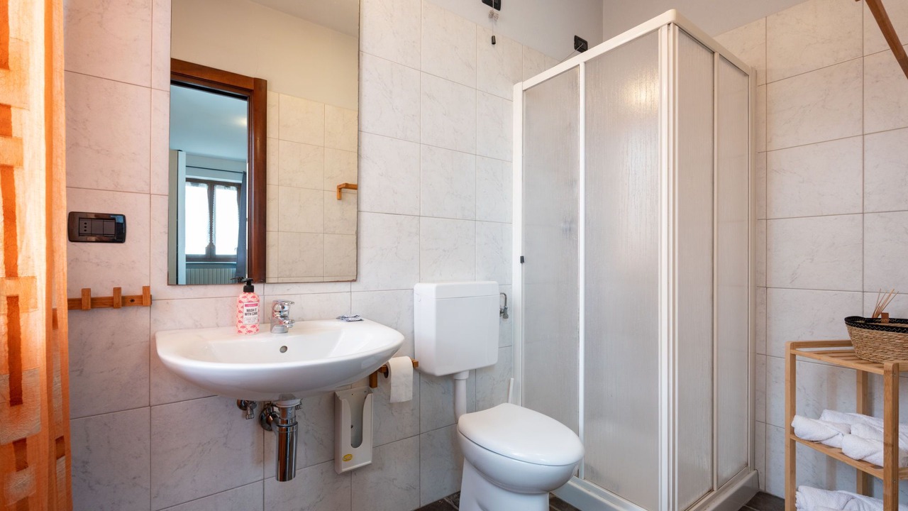 Photo of Bathroom in Narzole