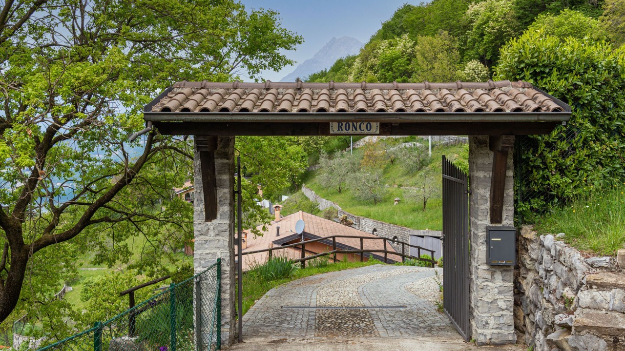 Photo of Outdoor in Perledo